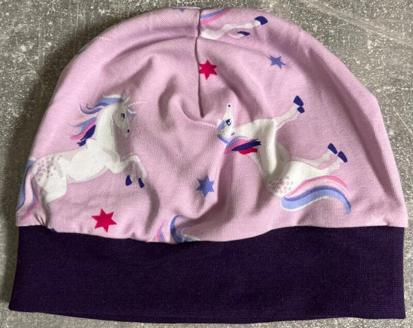 Beanie mit Bündchen Einhorn Violett 50-52cm