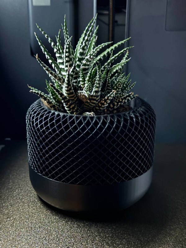 Pot de fleurs rond maillage croisé imprimé en 3D