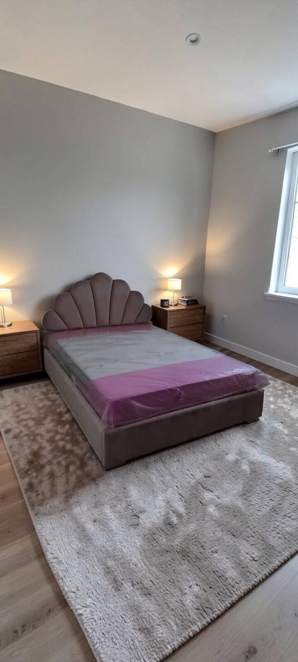 VELOUR BED