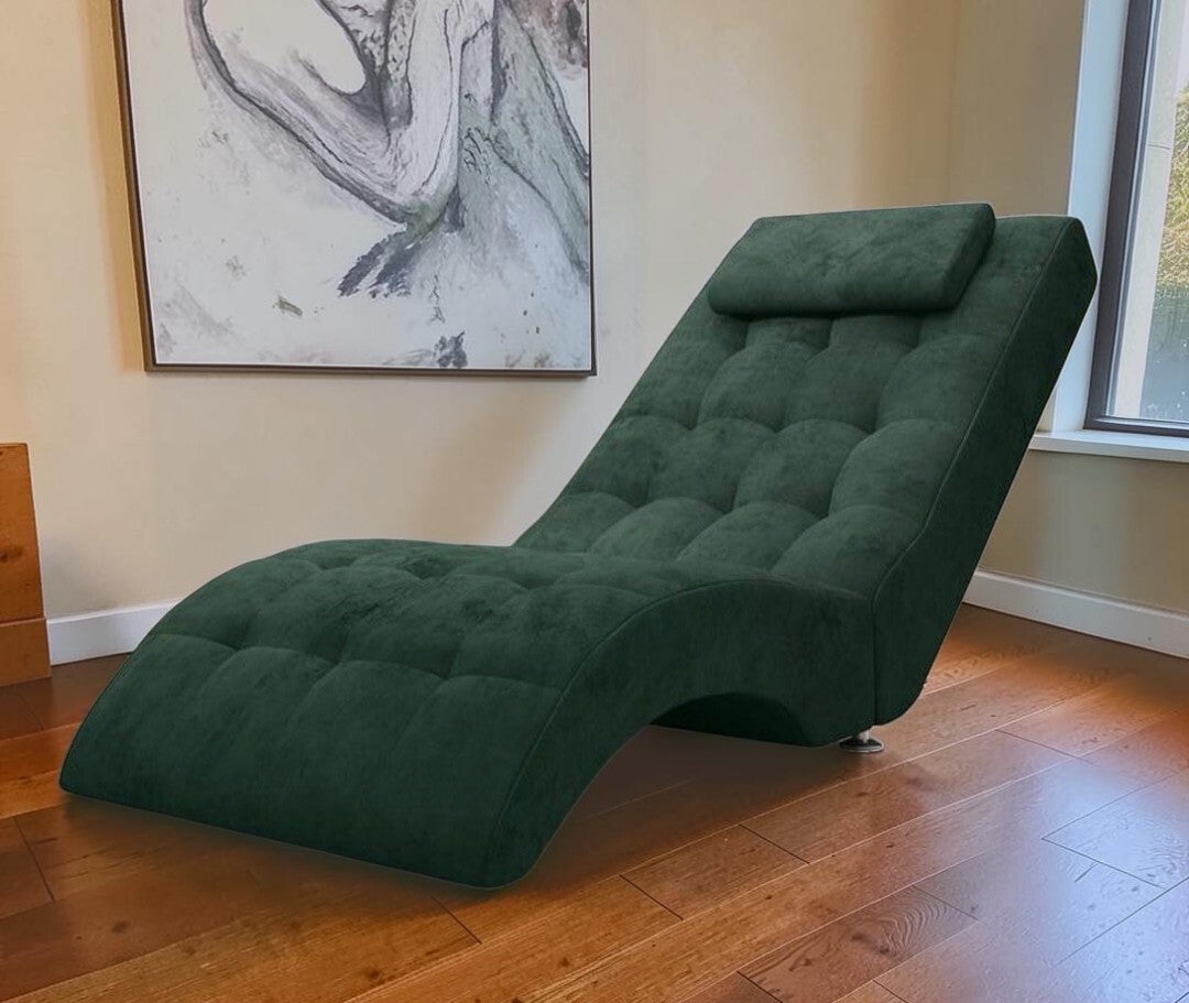 CHAISE LOUNGE