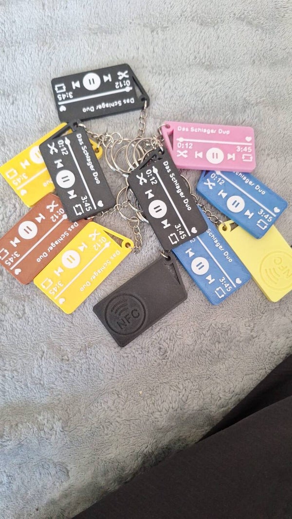 NFC Anhänger mit Schrift