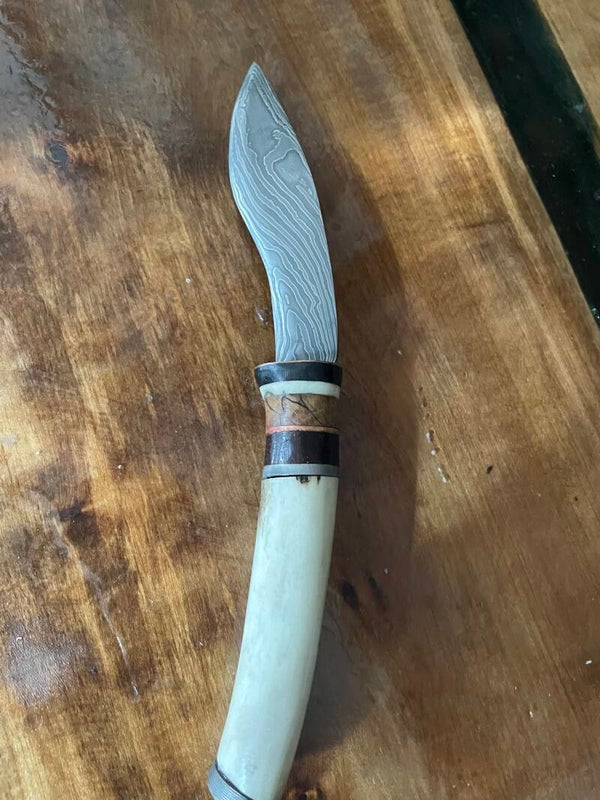 Kukri damas