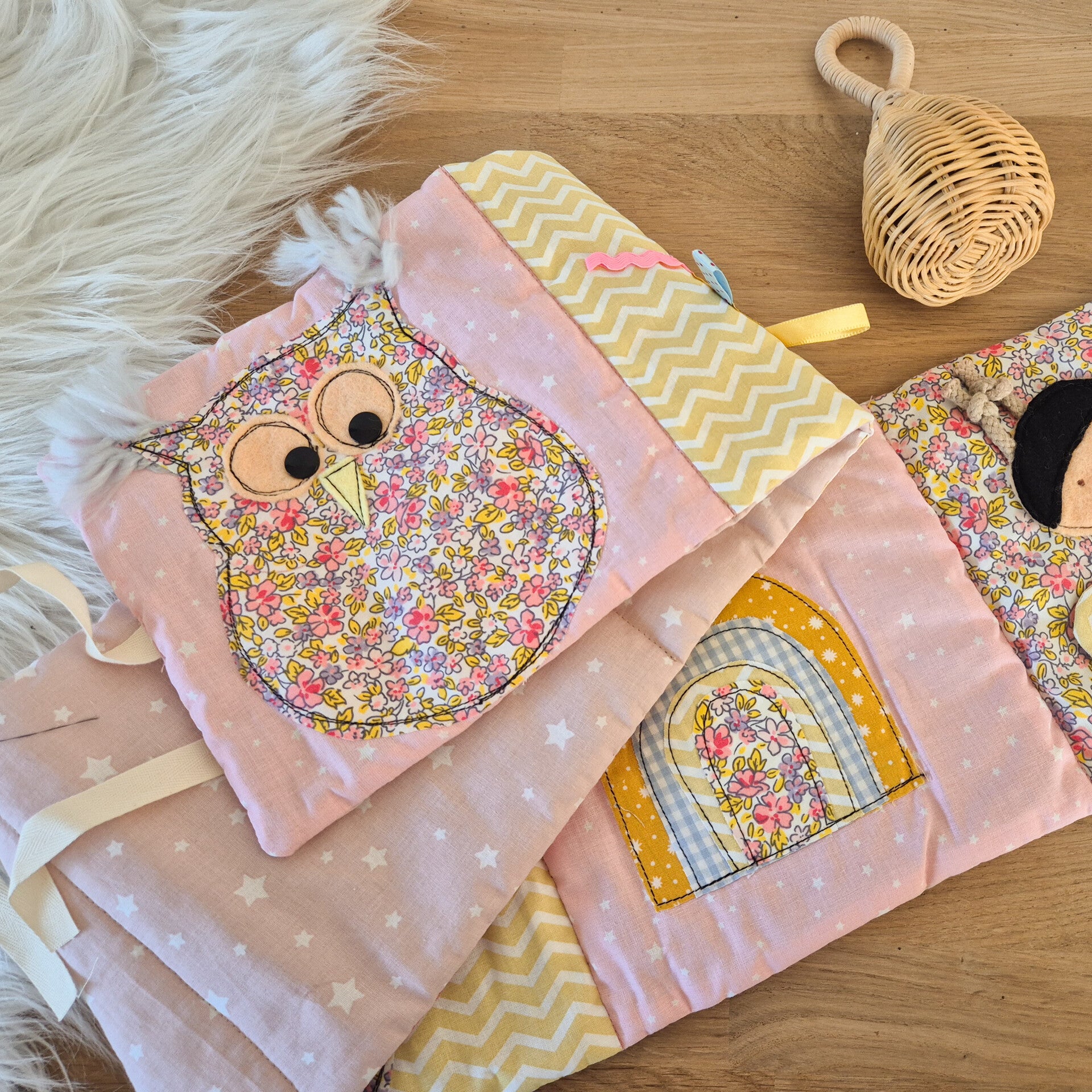 Livre d' éveil  accordéon