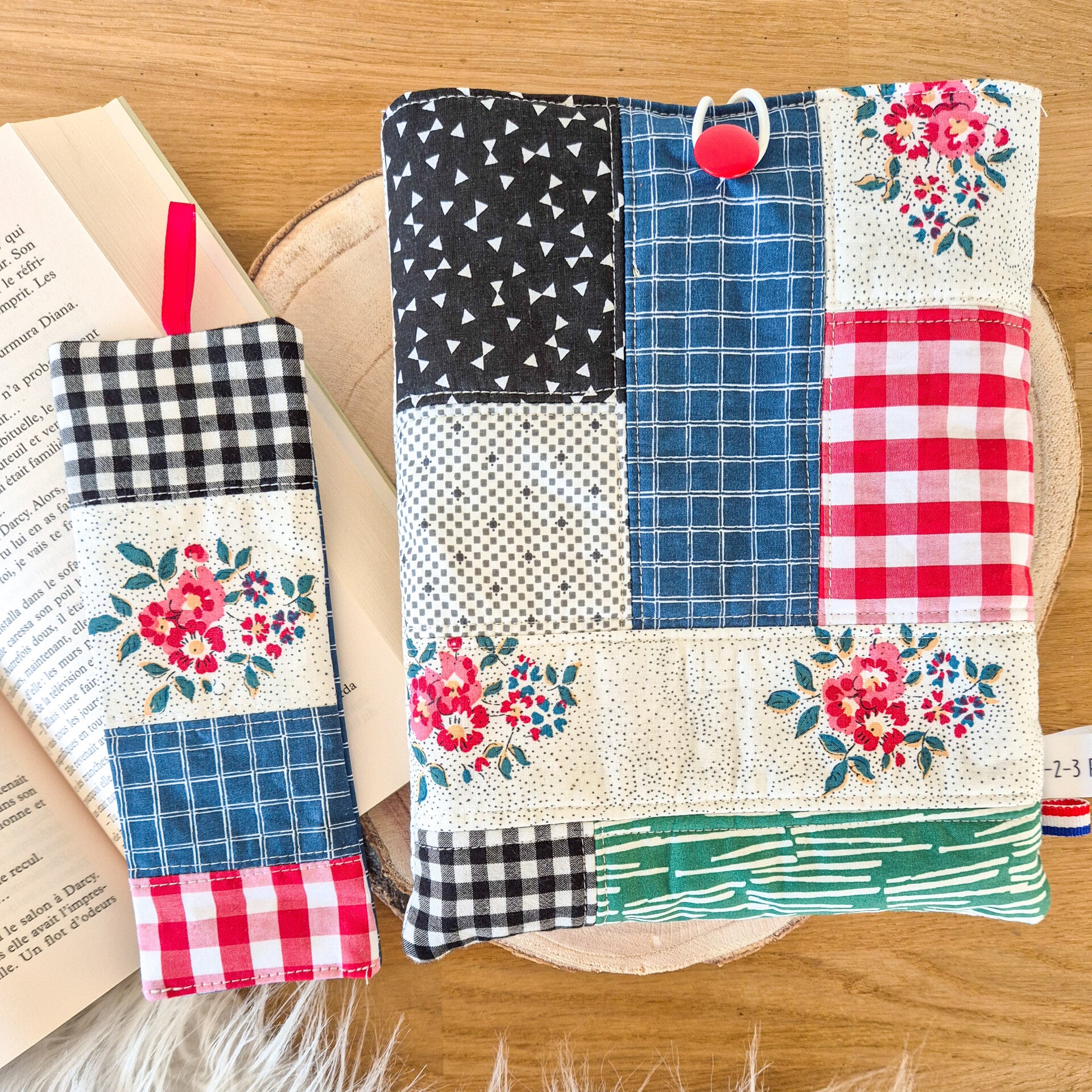 Pochette  livre et son marque page