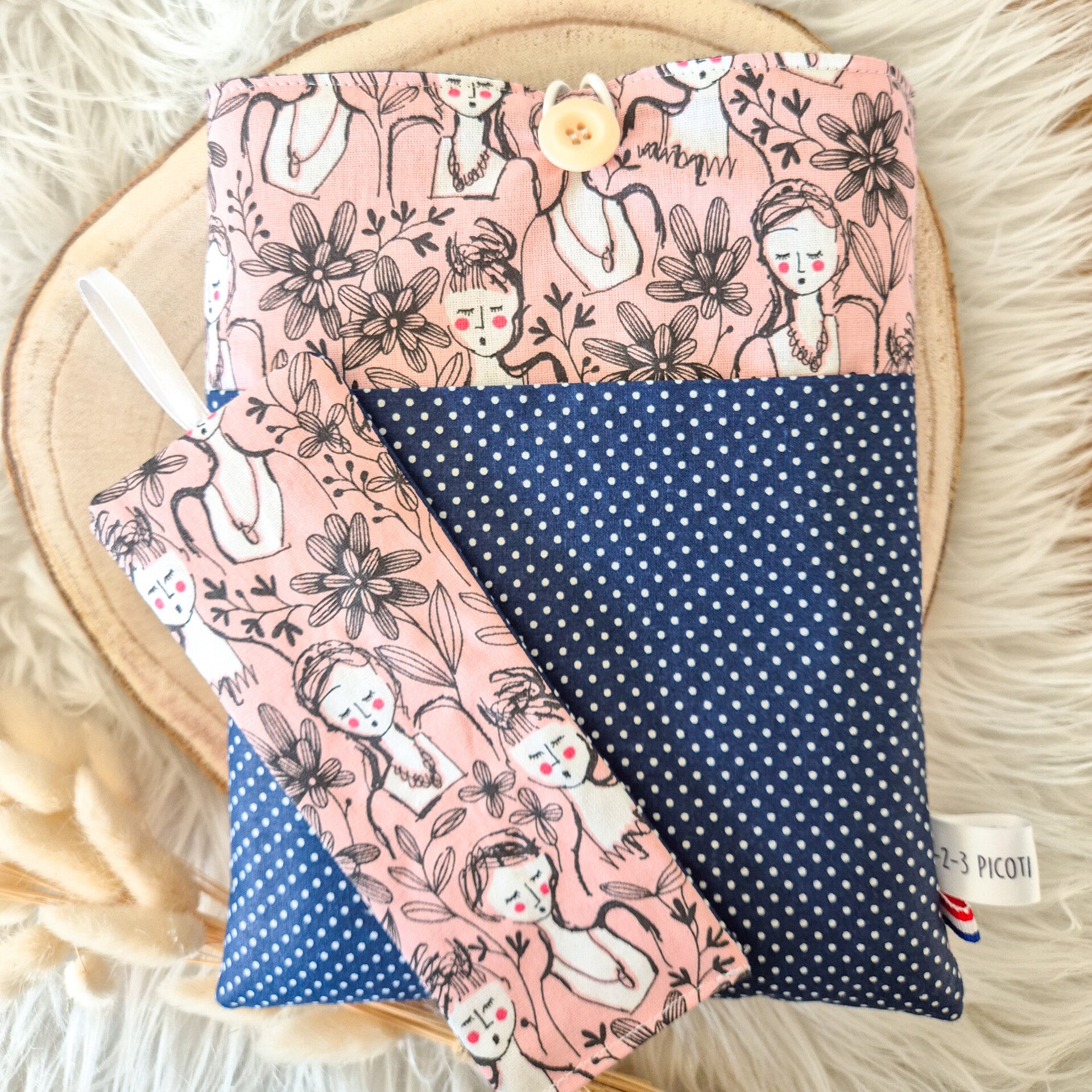 Pochette livre et son marque page