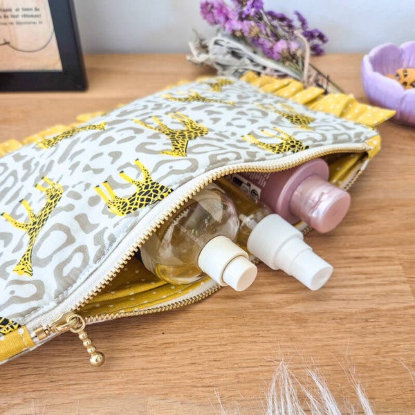 Pochette à volant