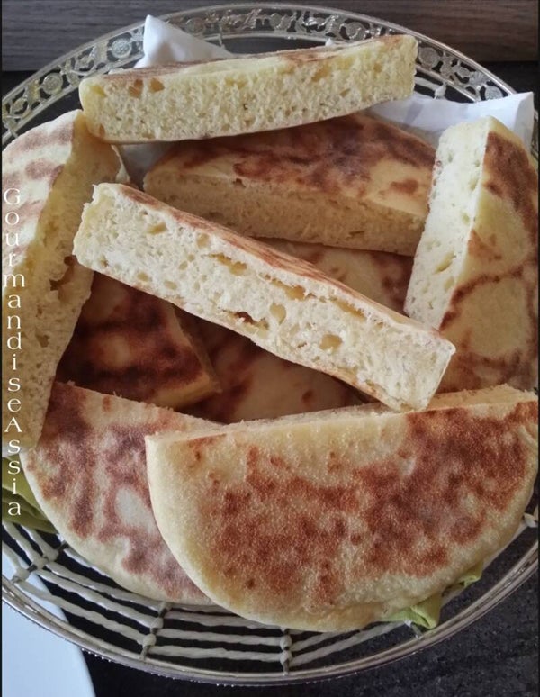 Matlouh (pain traditionnel du maghreb)
