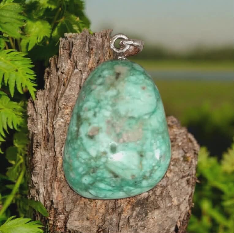 Chalcedoon Hanger 04