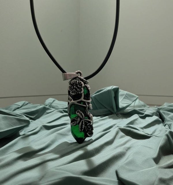 Green Crystal Pendant / Pendulum