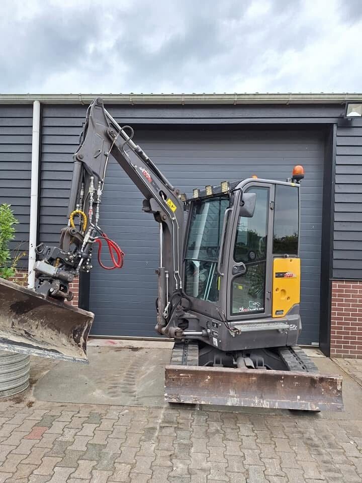 2,5 tons minigraver volvo