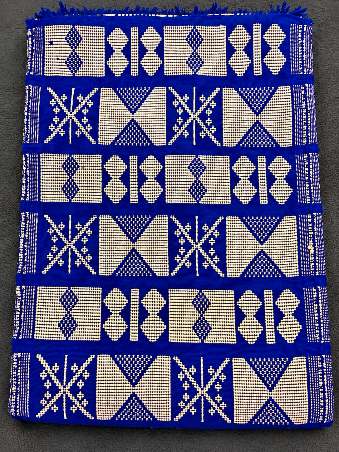 Pagne tissé traditionnel – Bleu & Blanc