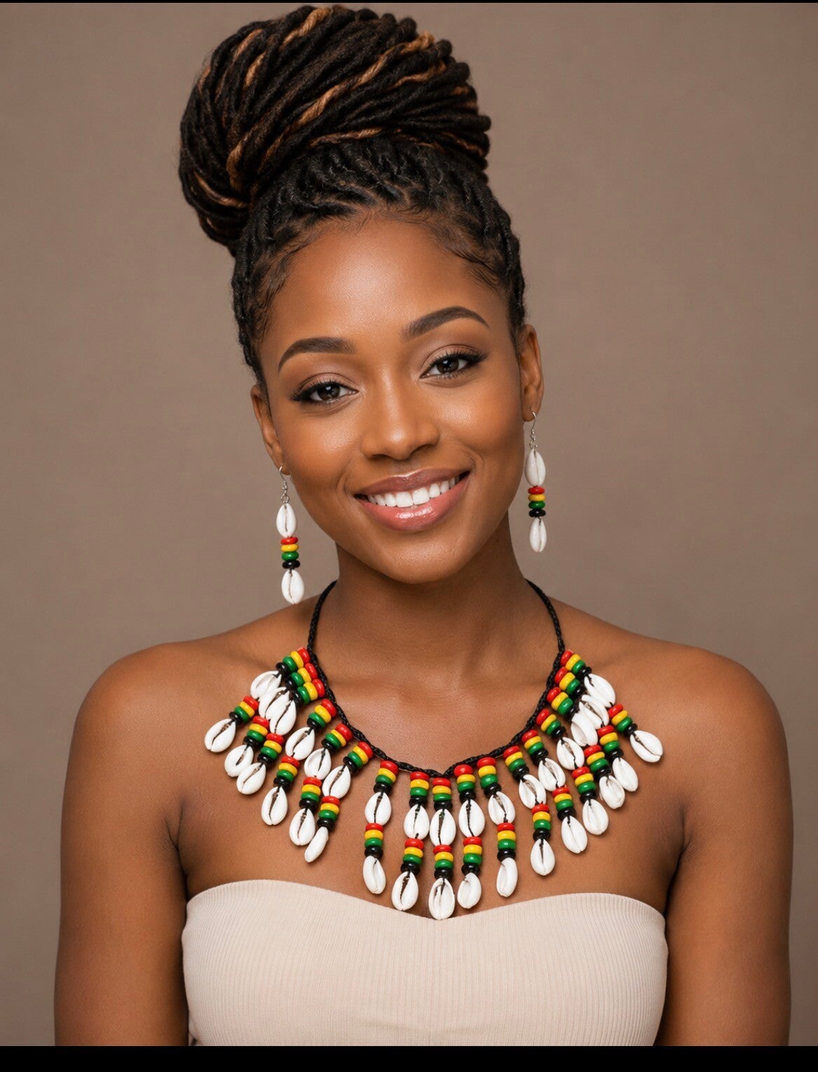 Ensemble collier et boucles d’oreilles « panafricain »