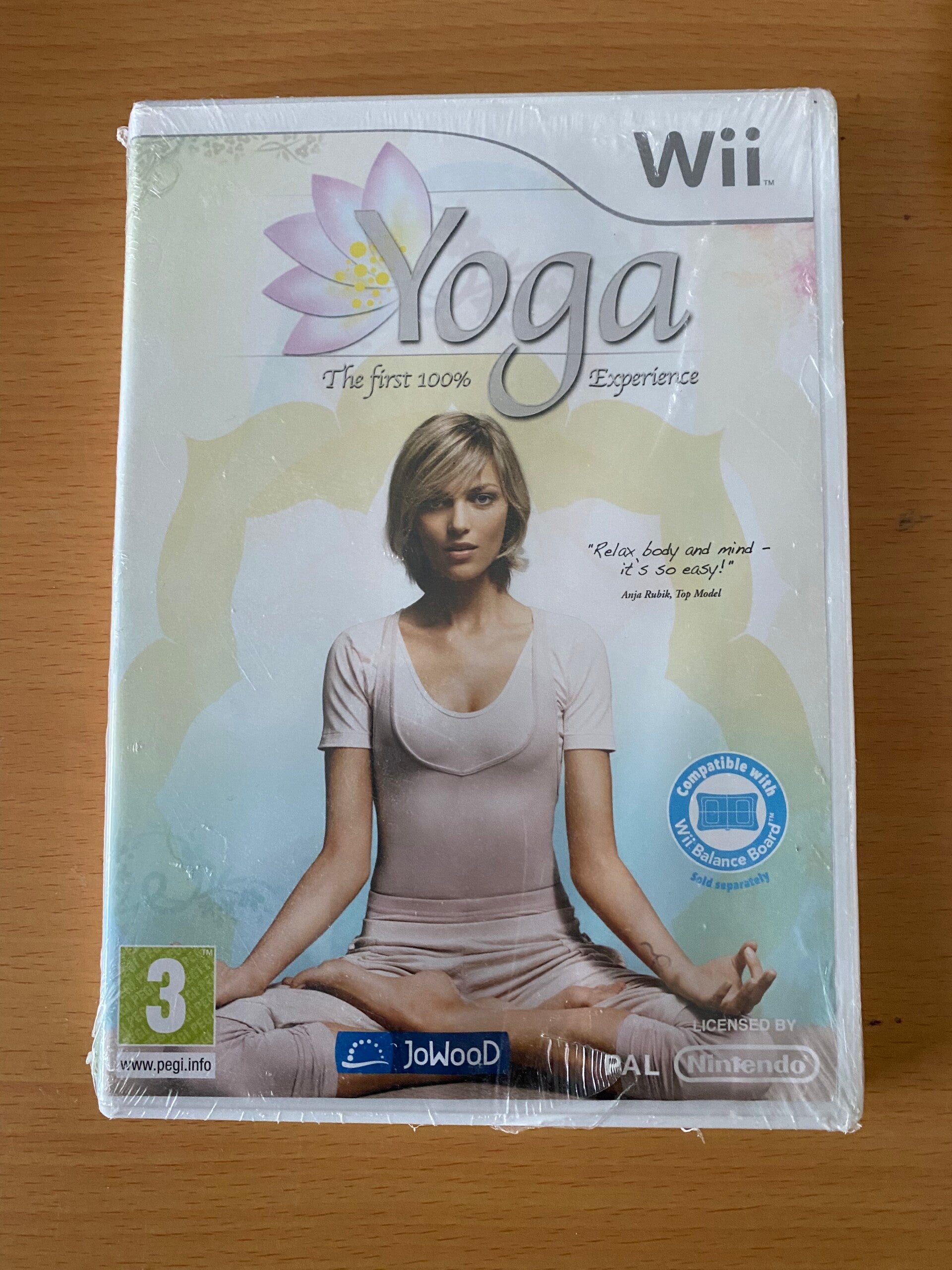 Yoga The first 100% experience (nieuw in seal)
