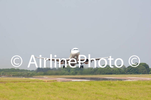 G-TCDO Airbus A321-211(WL) Thomas cook low on take off