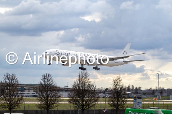 9V-SWJ Boeing 777-312(ER) Singapore Airlines (Star Alliance Livery) landing 09L London Heathrow UK 14-03-2025