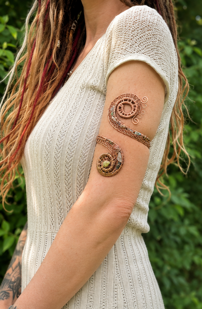 The Grove Spiral Armband