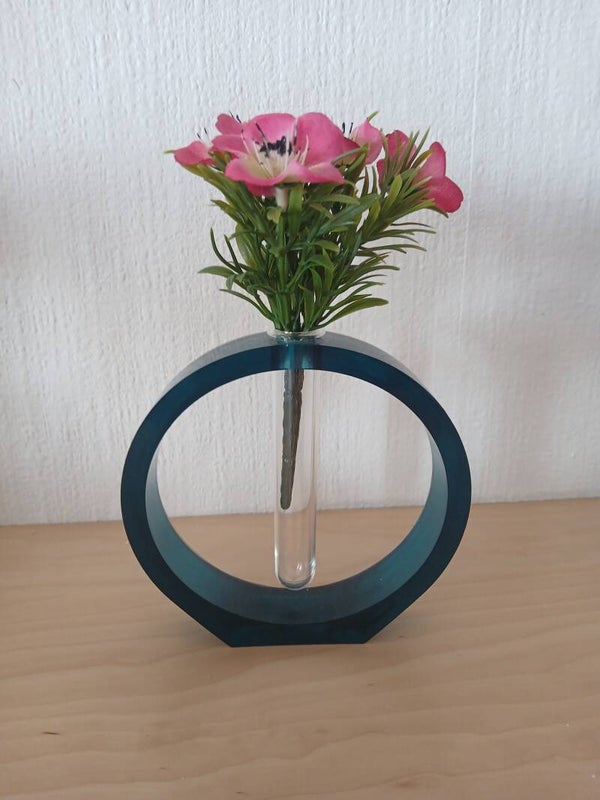 Blau/ Grünliche Vase