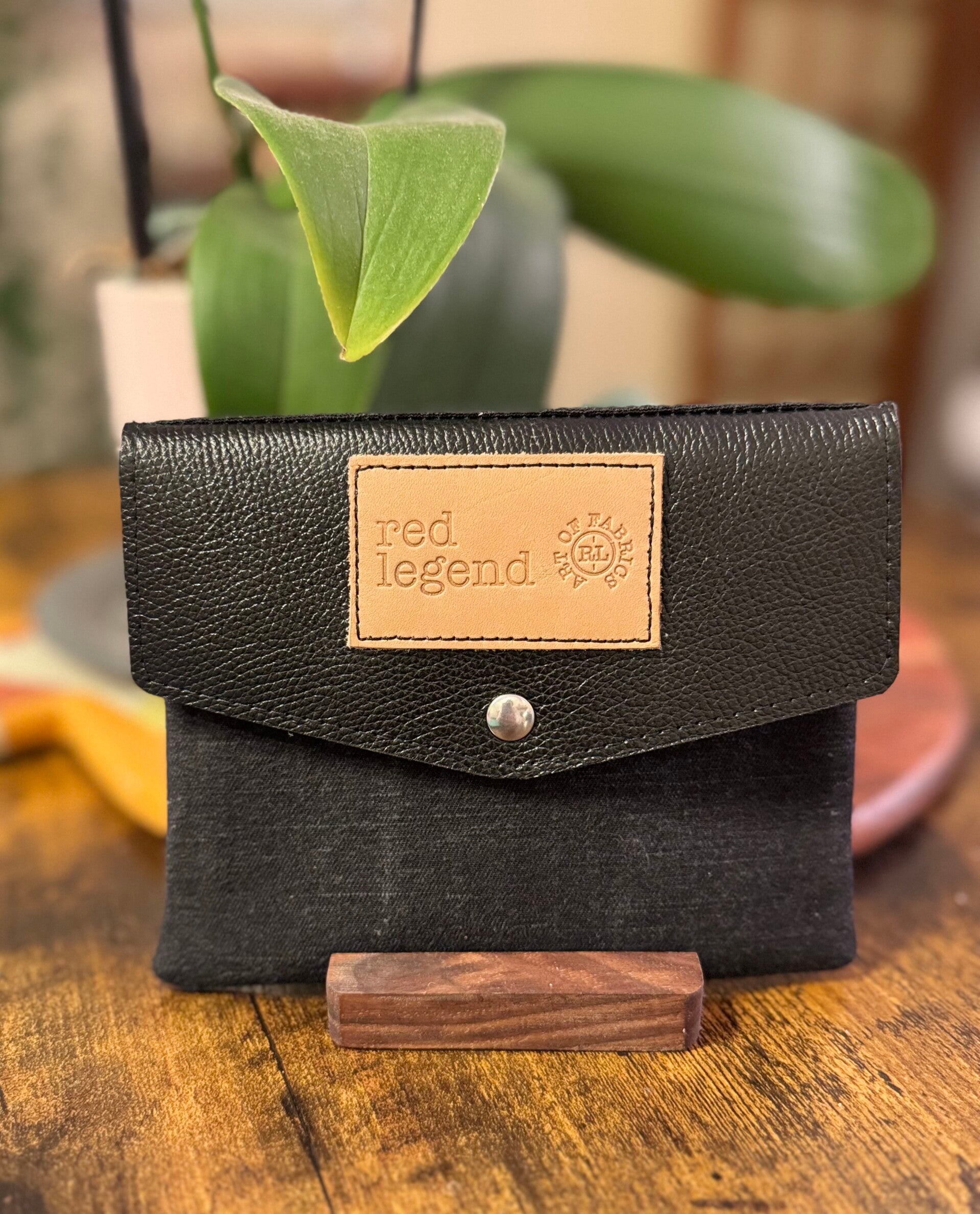 Pochette Cuir et Jean Noir