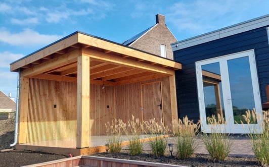 Overkapping met berging in Moordrecht