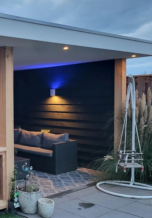 Dakafwerking boeidelen en EPDM dakpakket bij tuinhuis