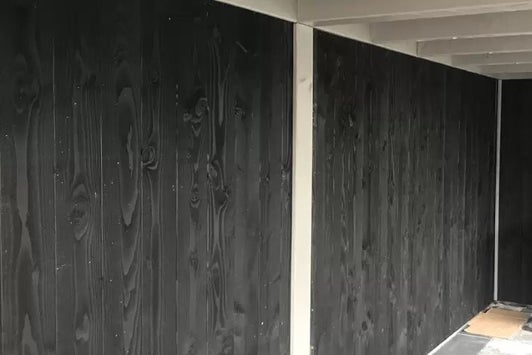 Zwarte sponningplank binnenbekleding
