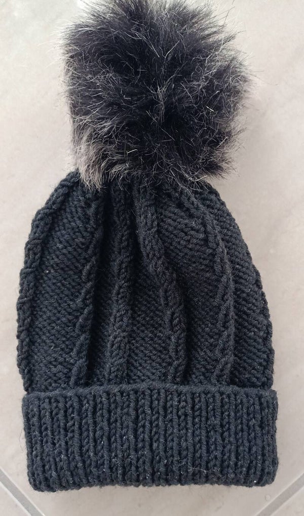 WOOLLEN BEANIE