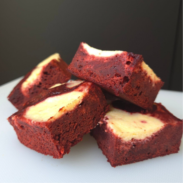 REDVELVET BROWNIE WITH CREAMCHEESE