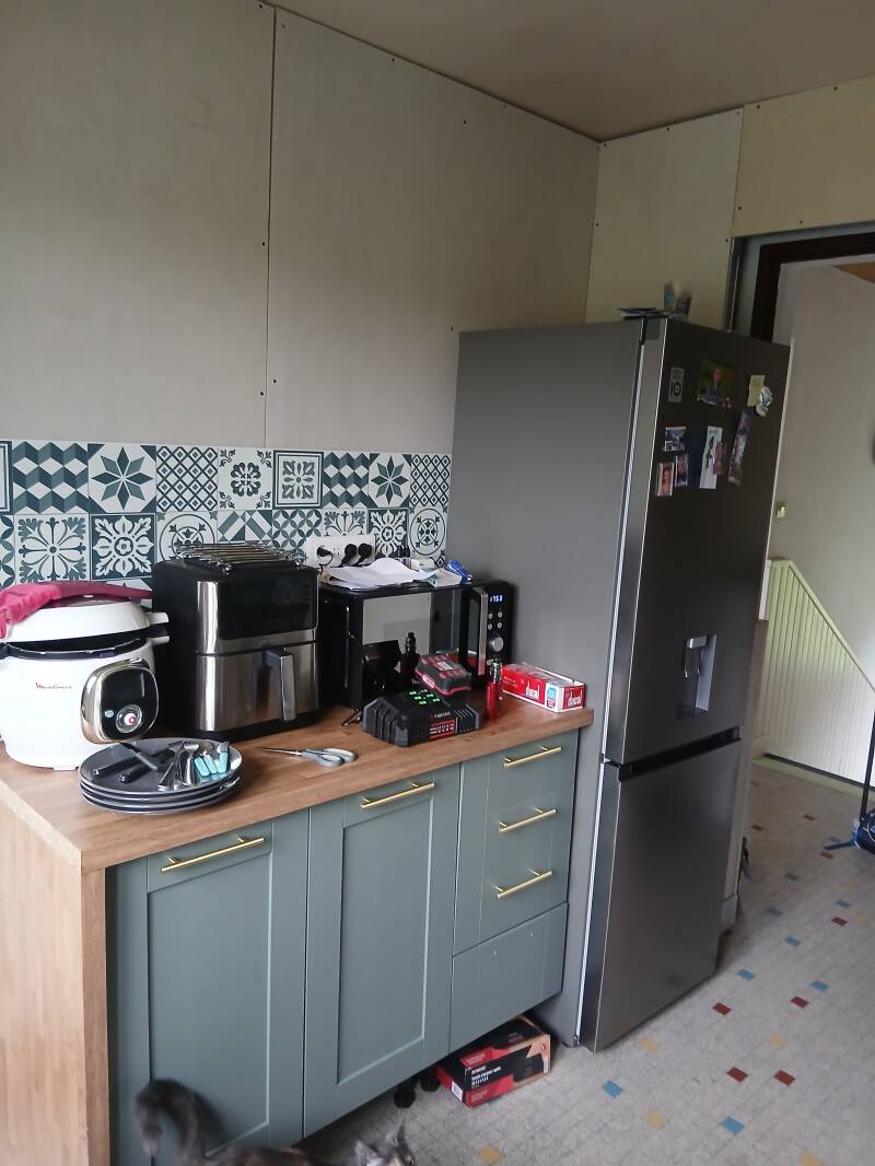 Montage meuble cuisine et pose plan de travail Magny-danigon 