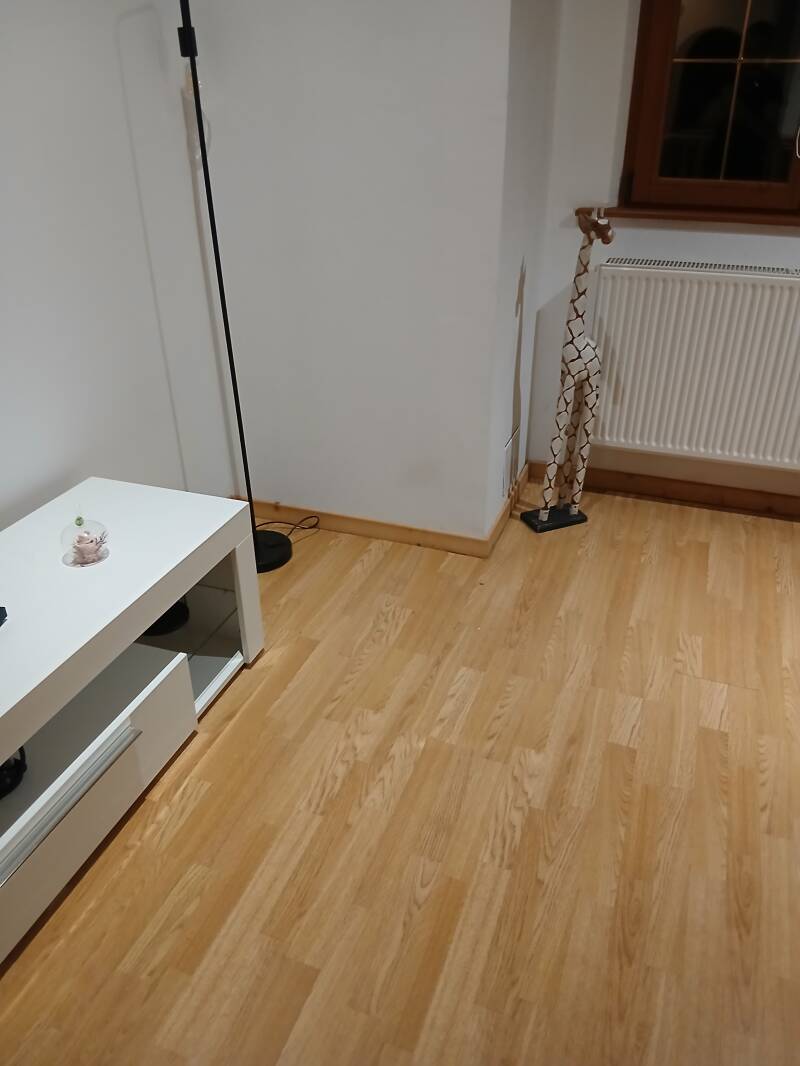 Pose de plinthe secteur Servance