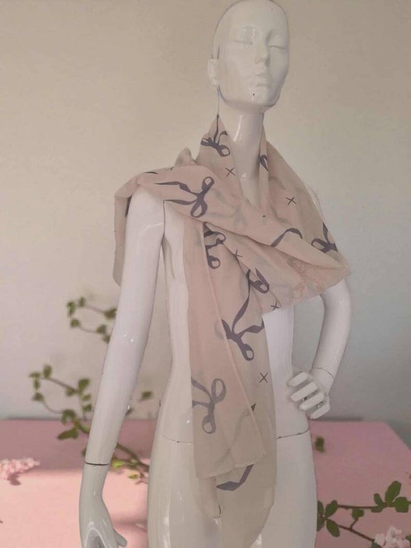 Echarpe avec motifs nœud papillon élégants plusieurs coloris