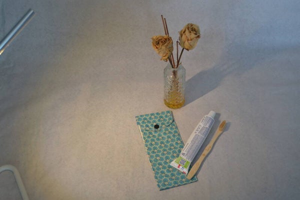 ✨ Pochette à Brosse à Dents – Motif Bleu & Doré Japonais