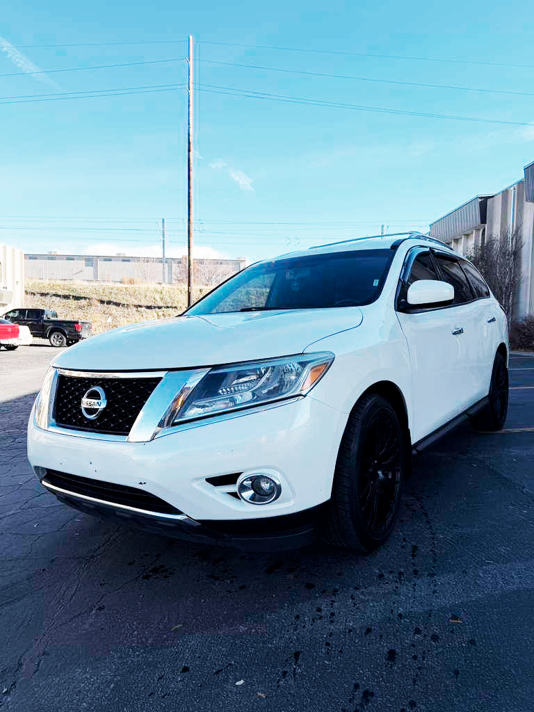 NISSAN PATHFINDER SV 4X4 2015