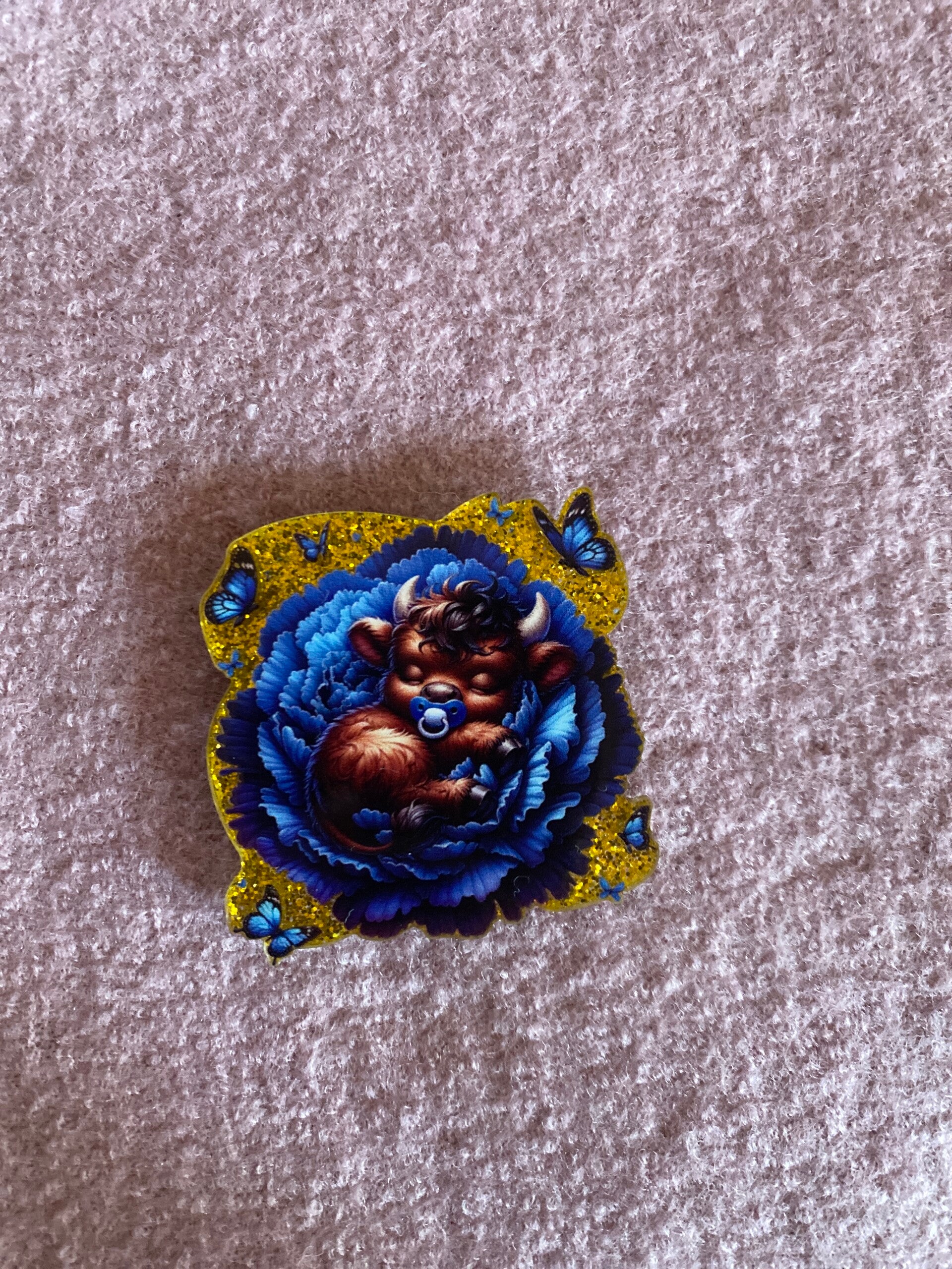 Magnet Kuh in blauer Blume