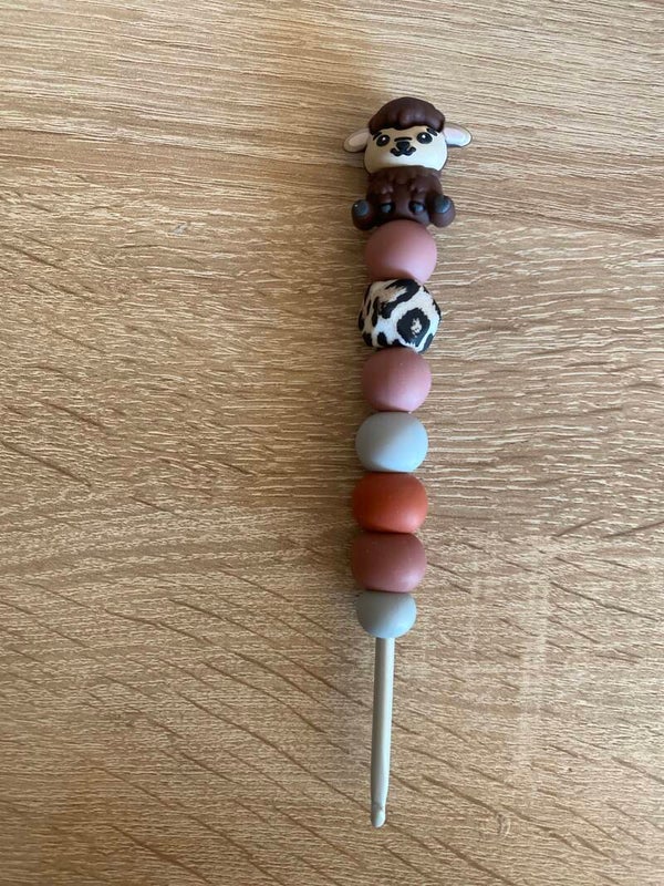 Häkelnadel Schaf braun 4mm leo
