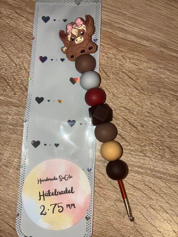Häkelnadel Kuh mit Rosaschleife 2,75mm