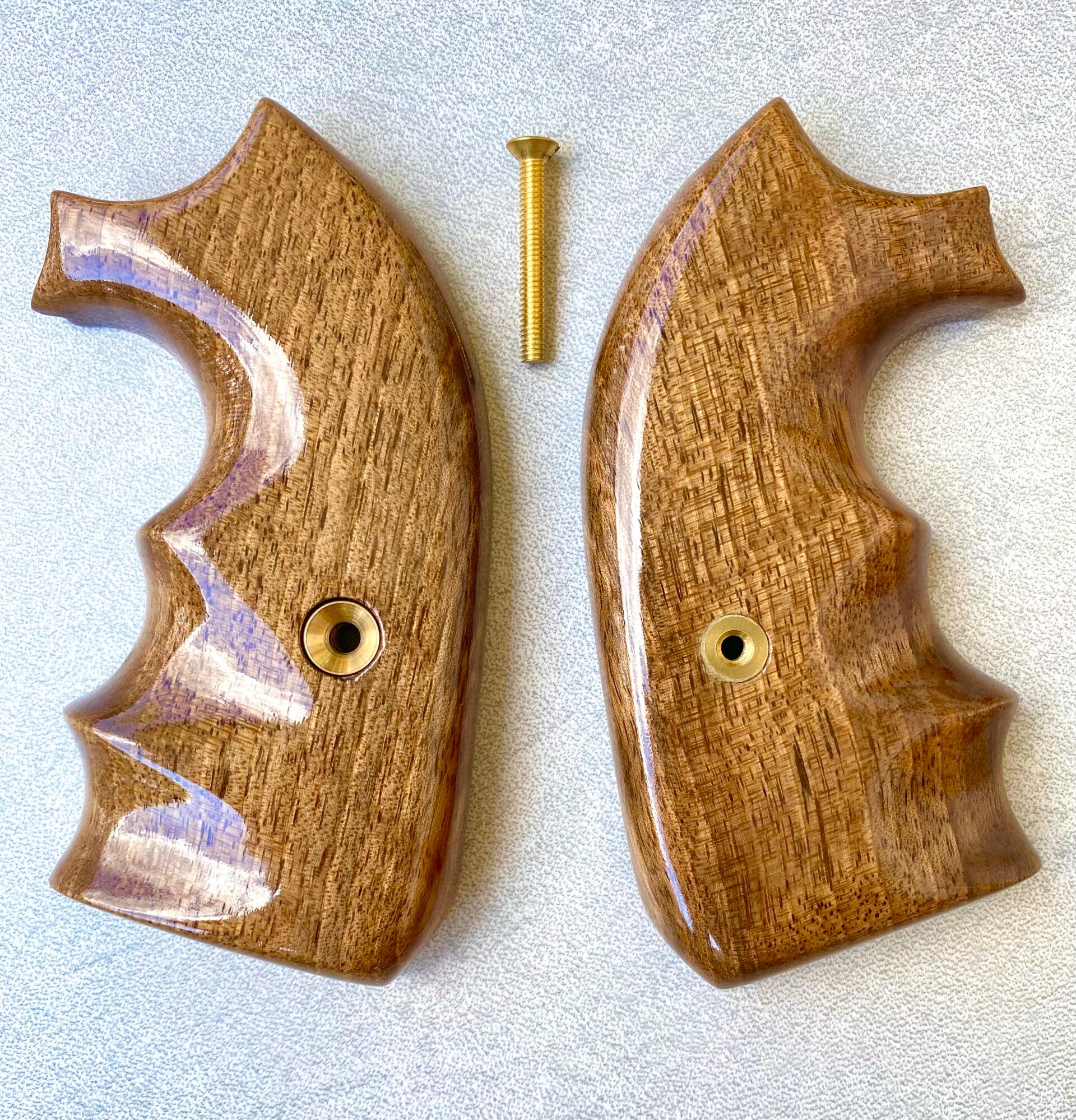 Full Grip Noyer