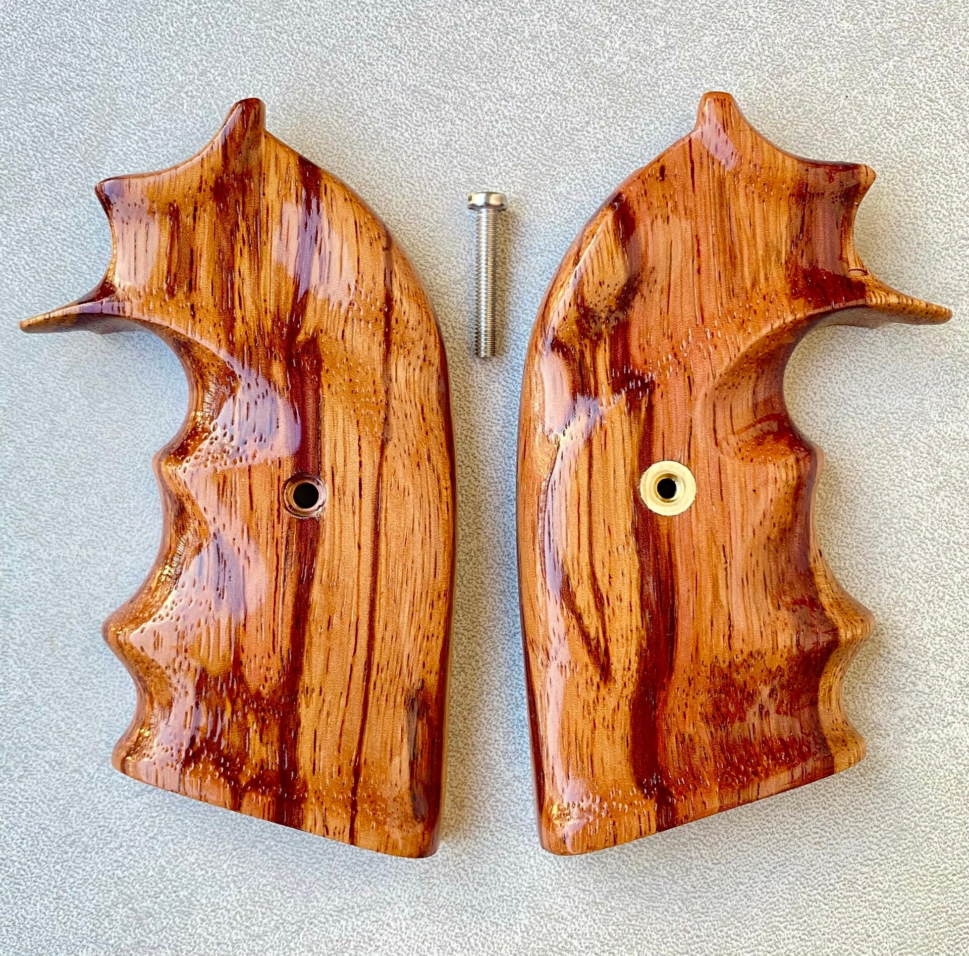 Full grip Zebrano