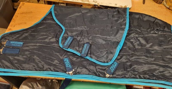 5'3 Horseware Amigo 200g Stable rug with detachable neck (preloved)