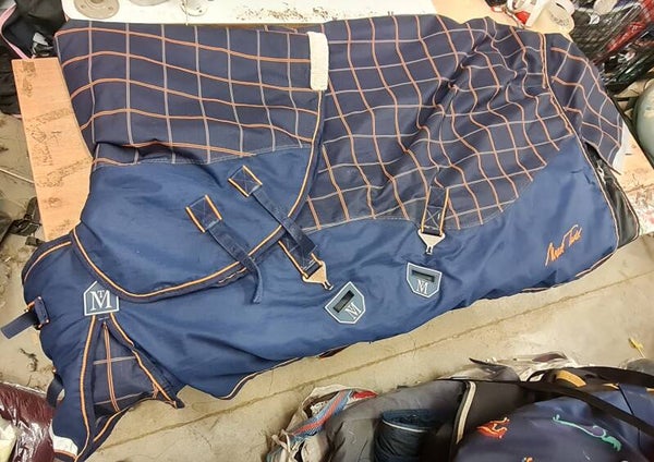 5'9 Mark Todd 250g Combo Turnout Rug  - Preloved