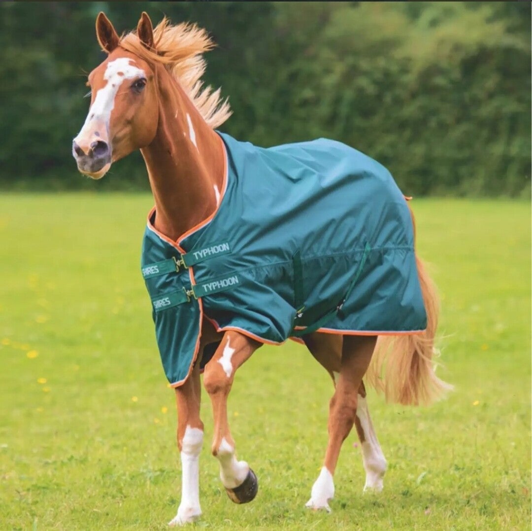 5'9 Shires Typhoon Lite Turnout Rug