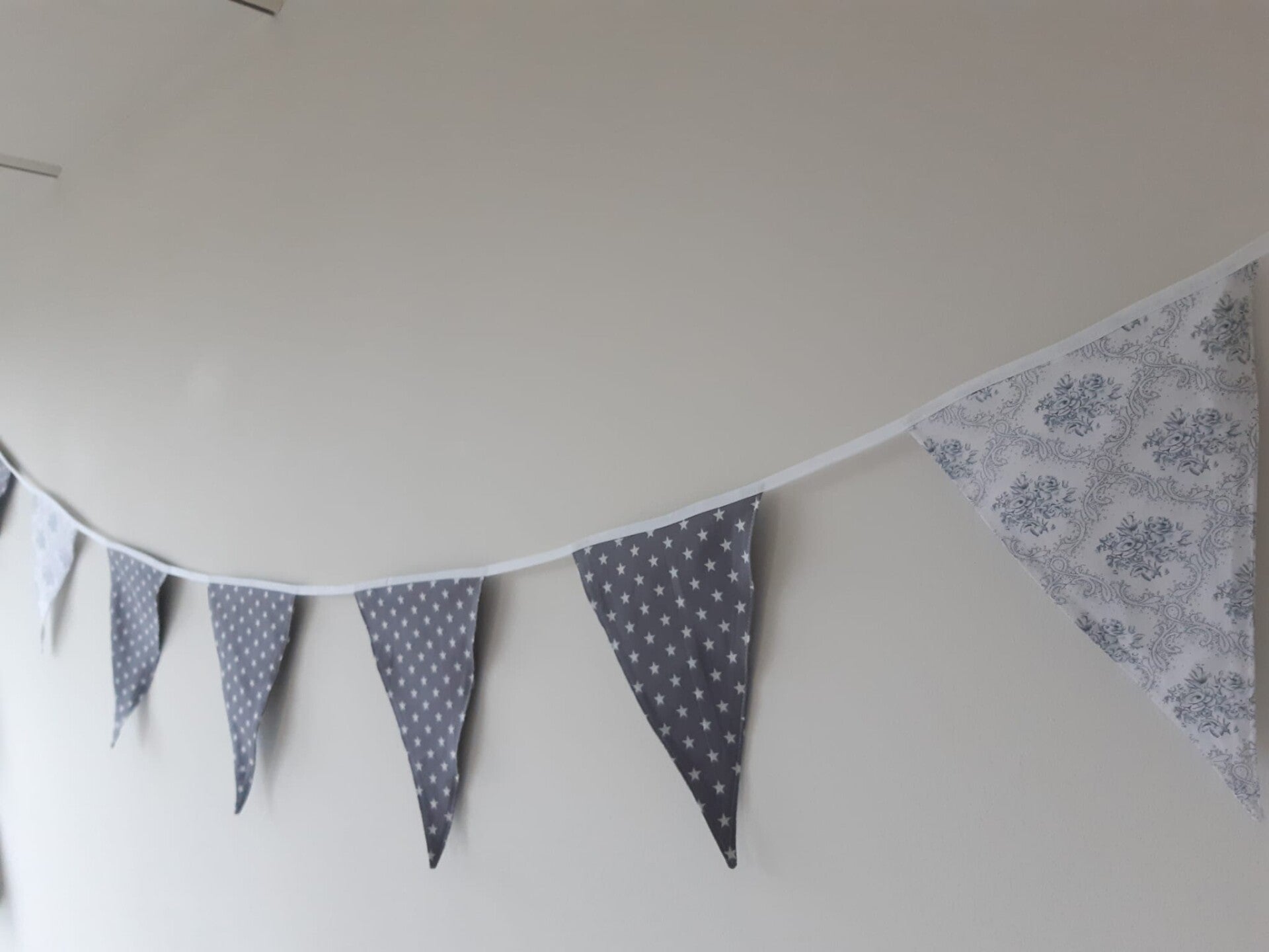 Grijs-witte vlaggenlijn