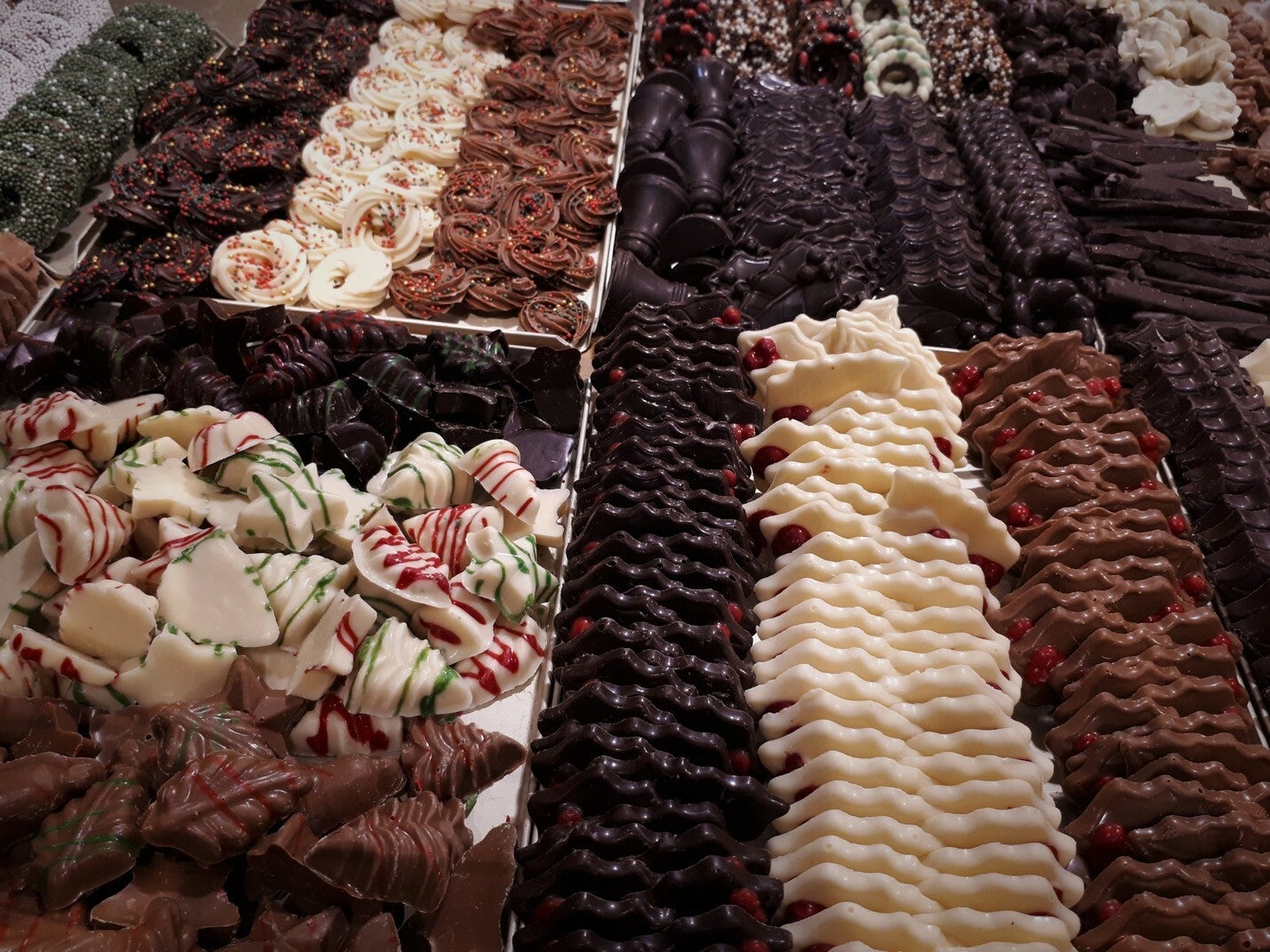 kerstchocolaatjeschocolateriehenridenbosch1-1.jpg
