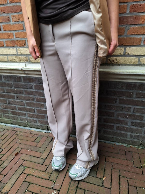 JOGGER MET BIES - TAUPE