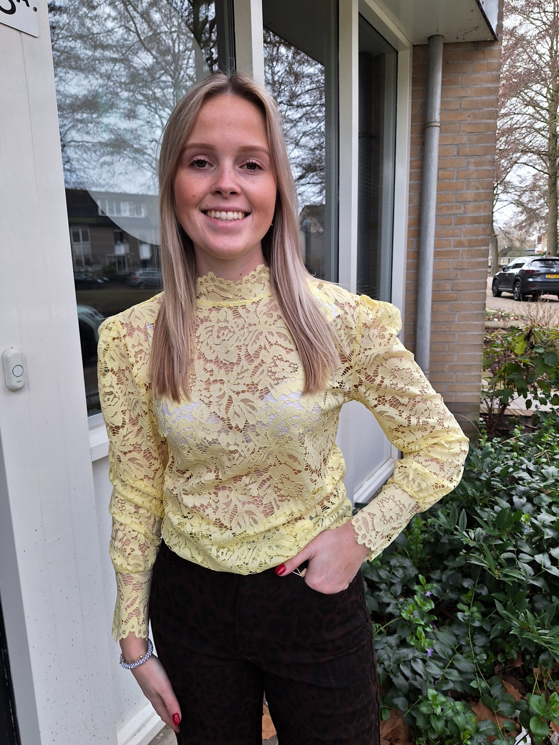 AZZURRO LACE LONGSLEEVE - GEEL