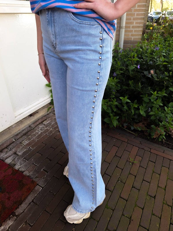 REDIAL JEANS MET STUDS - LICHTBLAUW