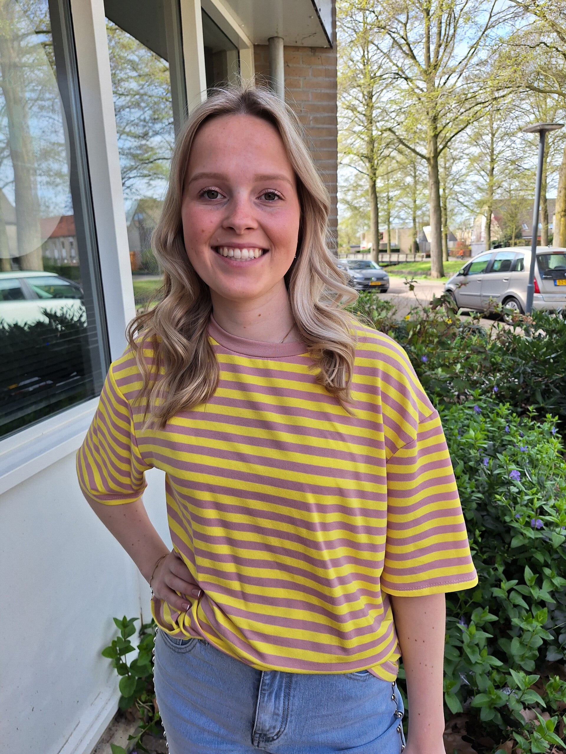 GESTREEPT T-SHIRT - LICHTROZE/GEEL