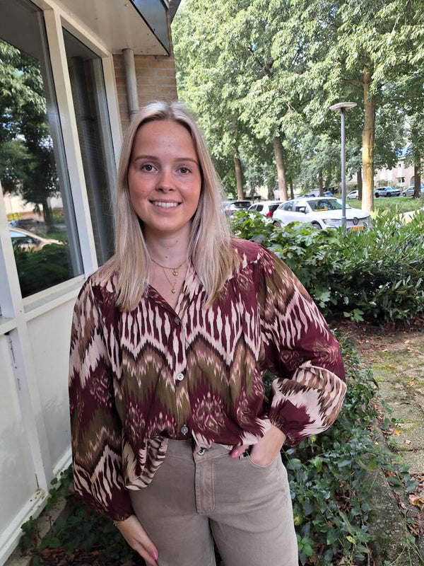BLOUSE MET PRINT - BORDEAUX