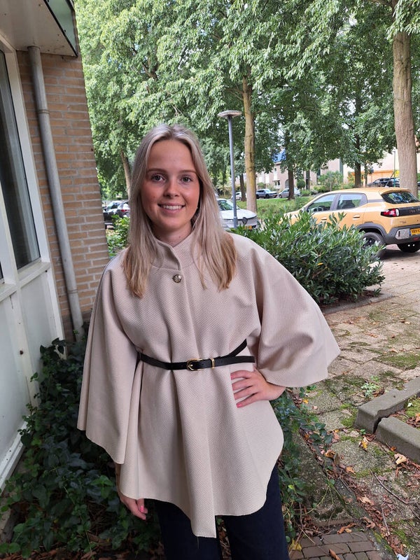 PONCHO MET RIEMPJE - ECRU
