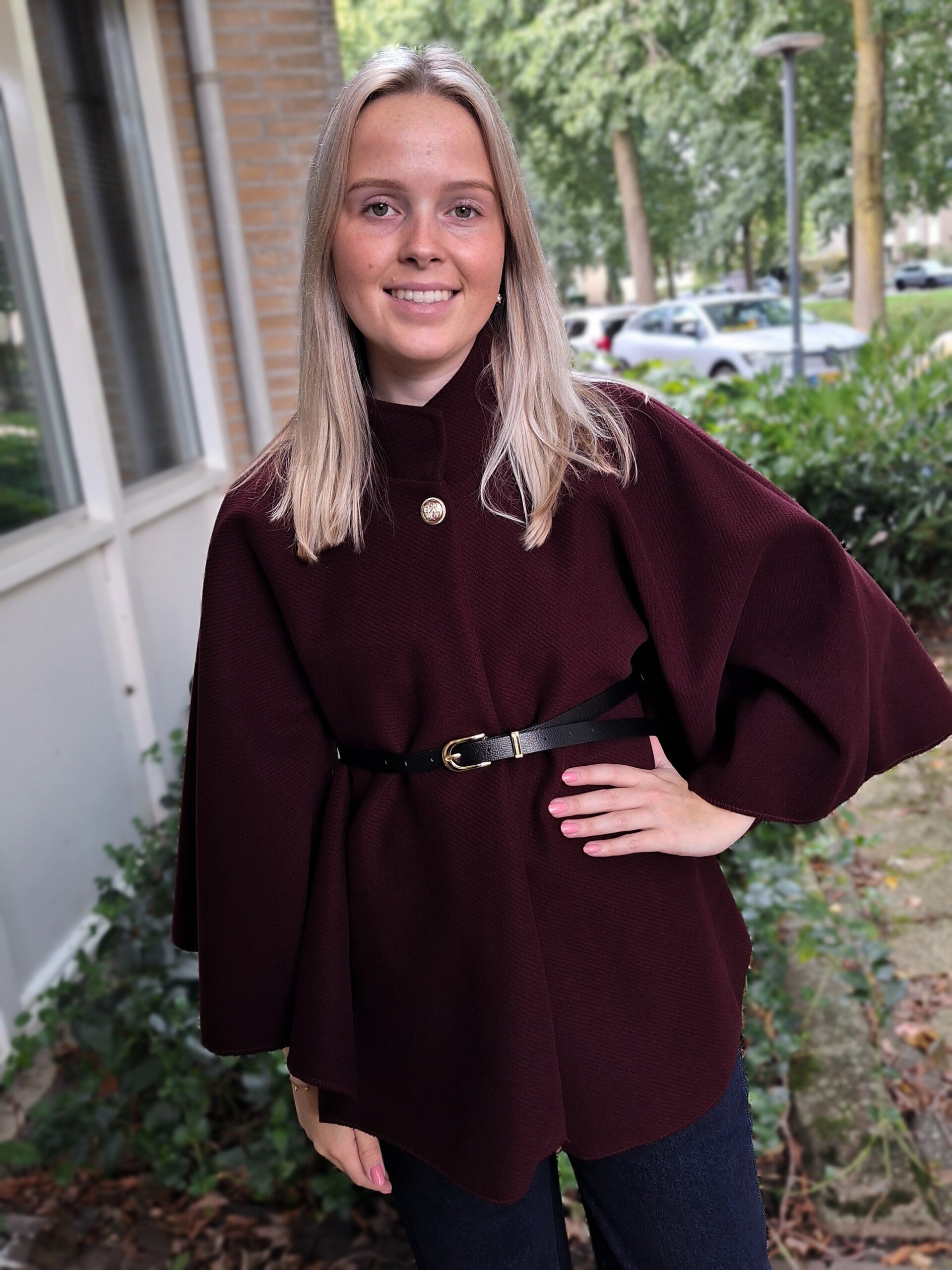 PONCHO MET RIEMPJE - BORDEAUX