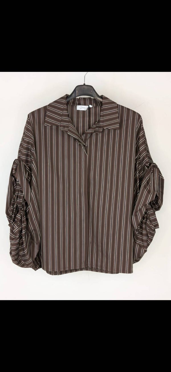 BLOUSE STREEPJES MET BALLONMOUWEN - BRUIN